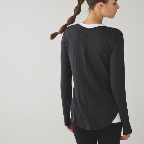 Lululemon Yogini 5 Year Long Sleeve Tee Heathered Black Size 8 - Picture 2 of 7